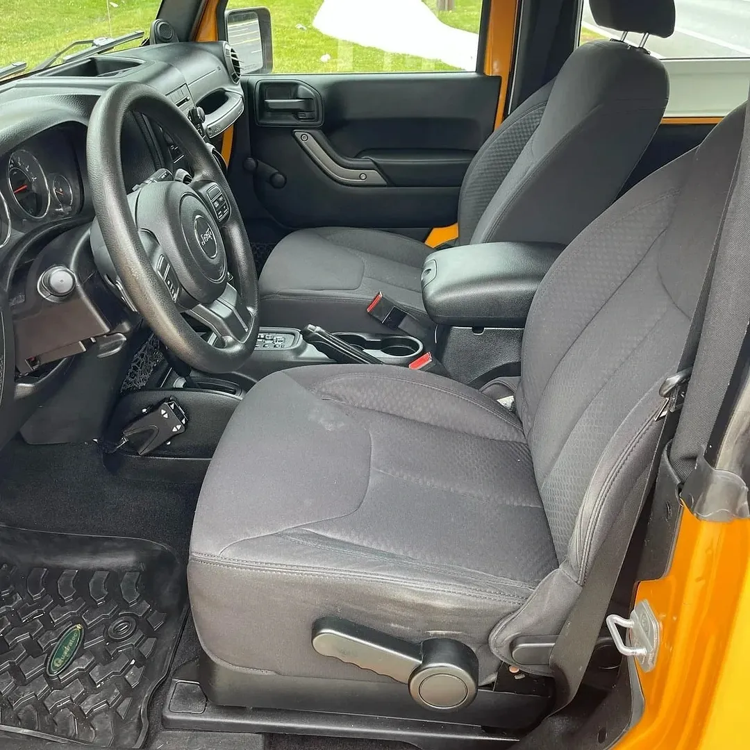 Jeep Wrangler view 4