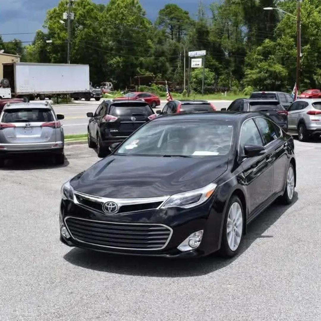 Toyota Avalon view 2
