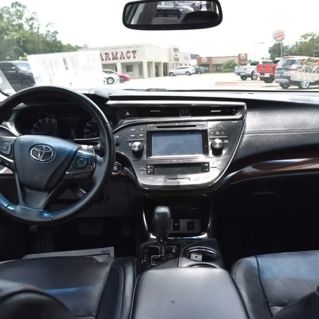 Toyota Avalon view 5