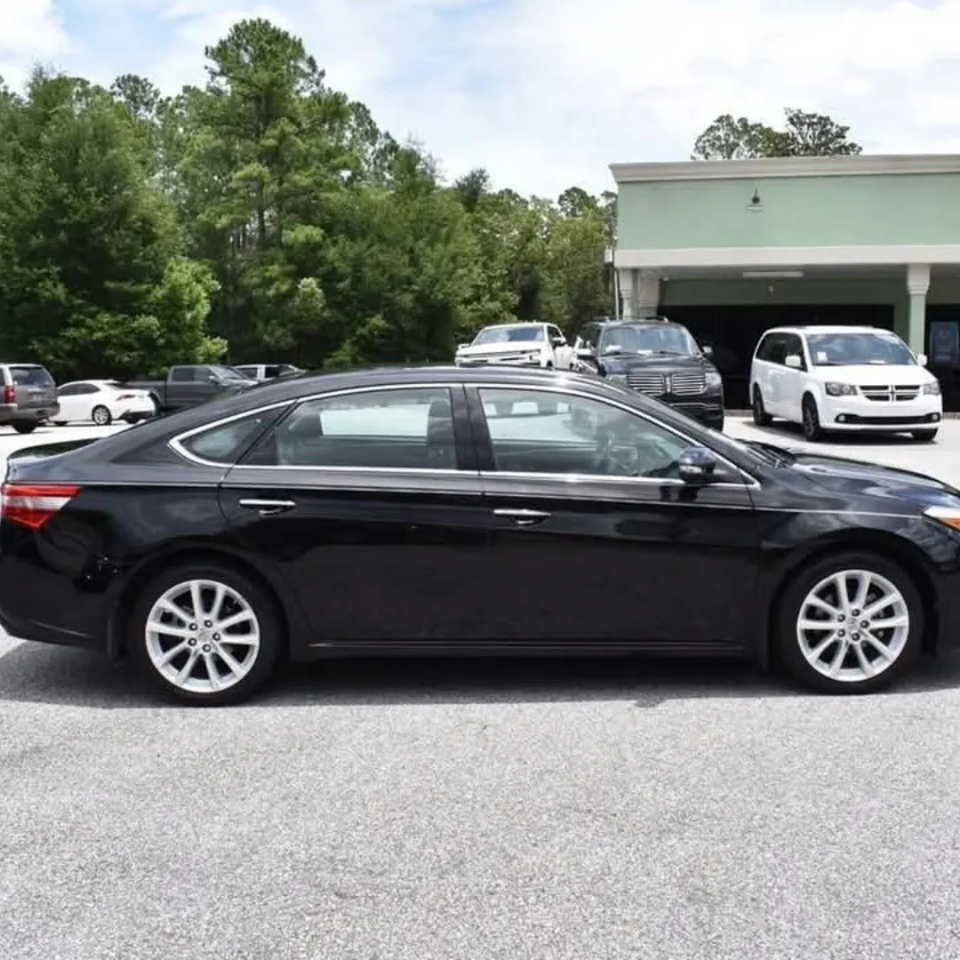 Toyota Avalon view 7