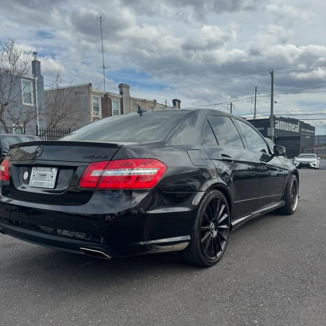 Mercedes Benz view 4
