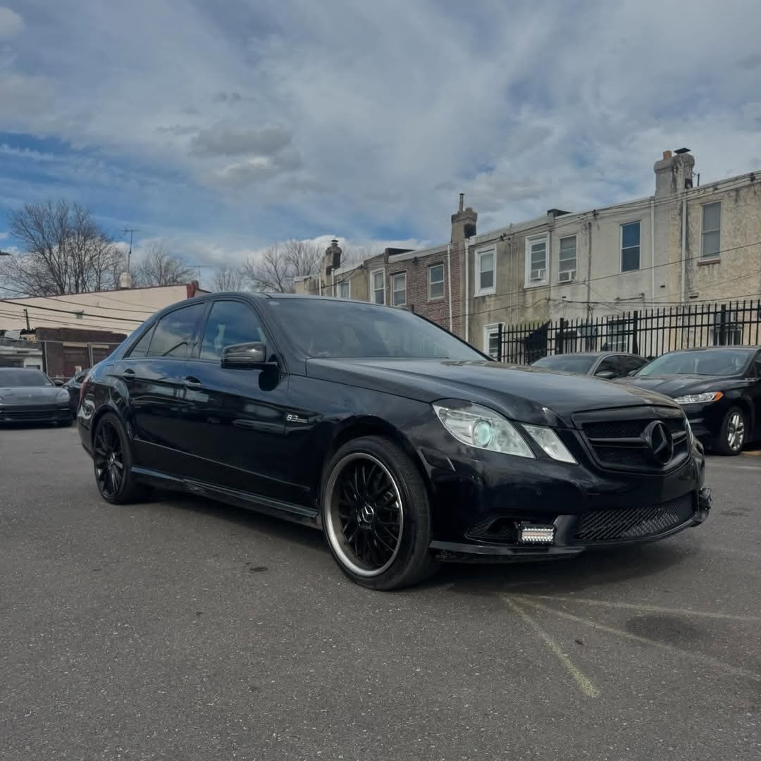 Mercedes Benz view 3