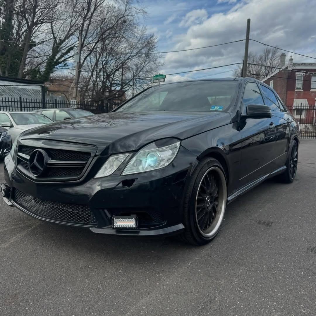 Mercedes Benz view 2