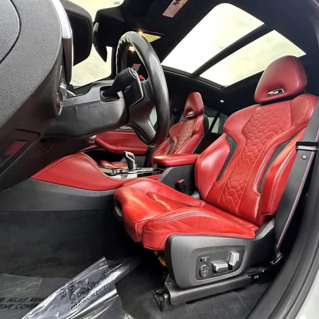 BMW X4M view 5