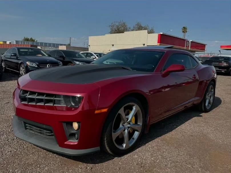 Chevrolet Camaro SS view 2