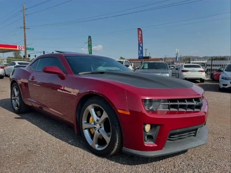 Chevrolet Camaro SS view 8