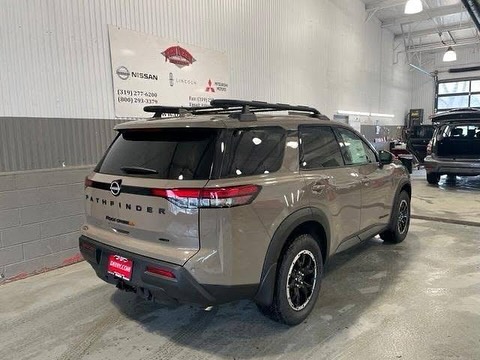 Nissan Pathfinder Rock Creek view 4