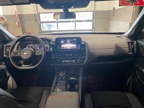 Nissan Pathfinder Rock Creek view 7