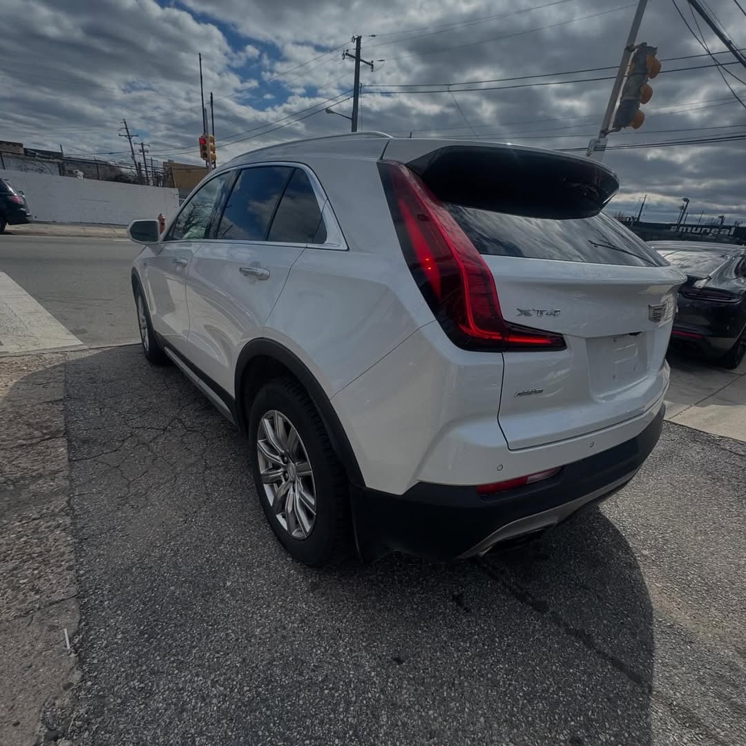 Cadillac XT4 view 7