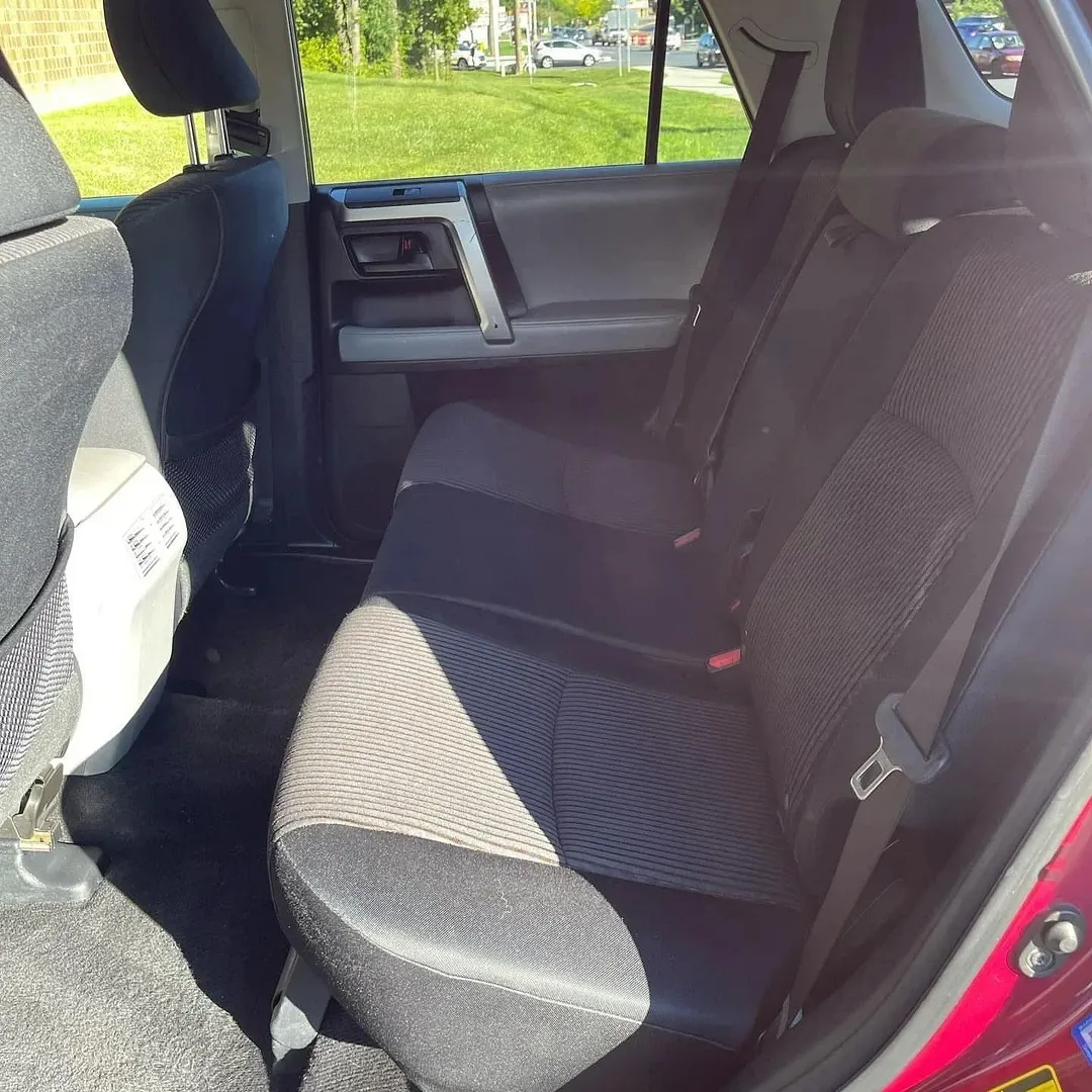 Toyota 4runner SR5 view 6