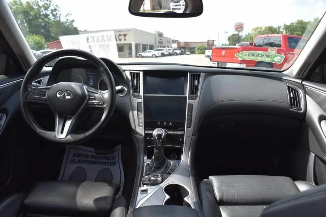 Infiniti Q50 Signature Edition view 7