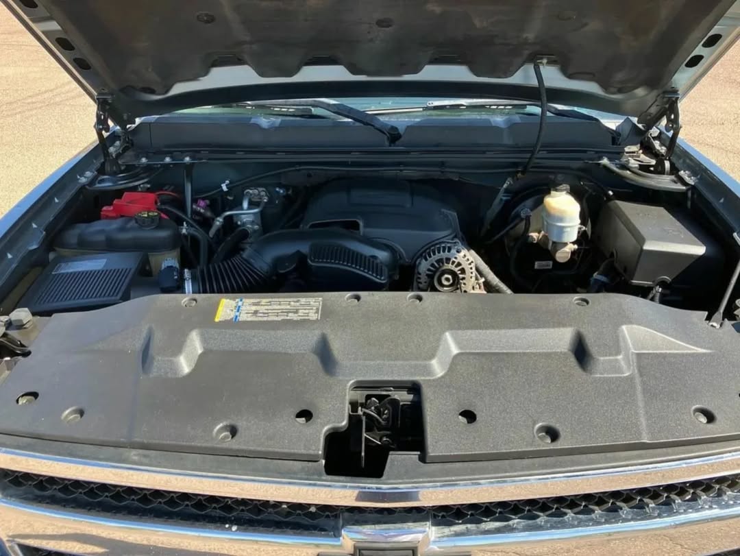 Chevrolet Silverado 1500 view 8