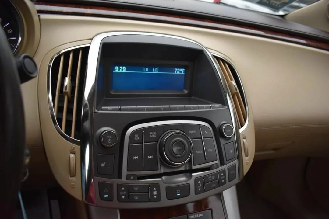 Buick LaCrosse view 6