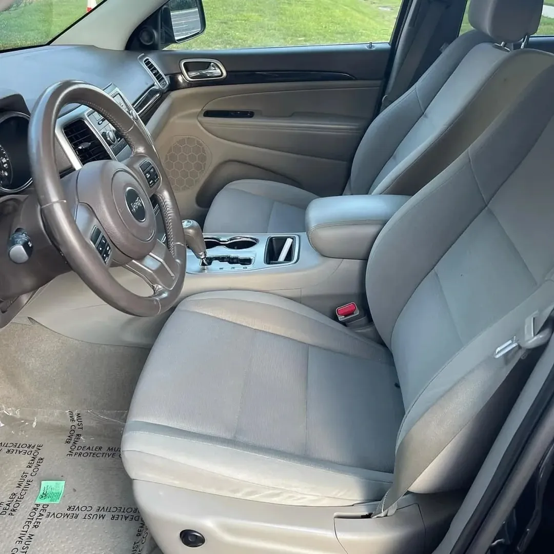 Jeep Grand Cherokee view 6