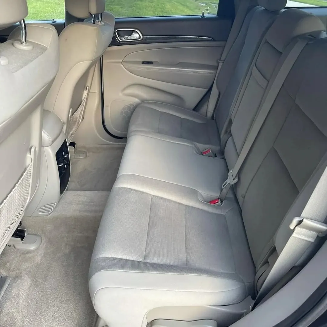 Jeep Grand Cherokee view 7