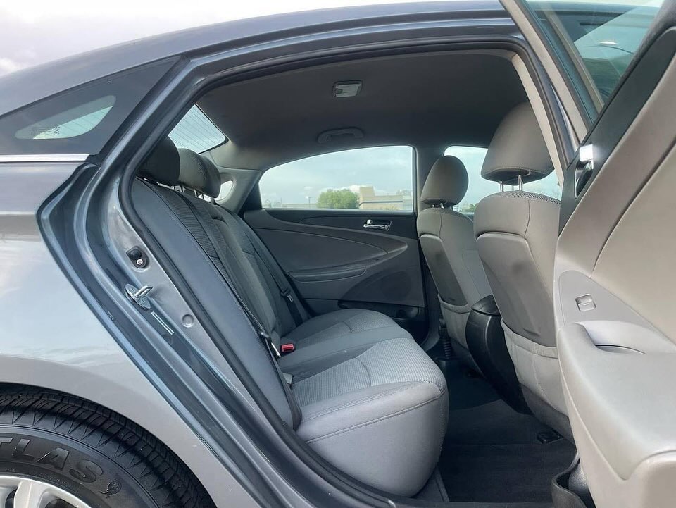 Hyundai Sonata GLS view 4