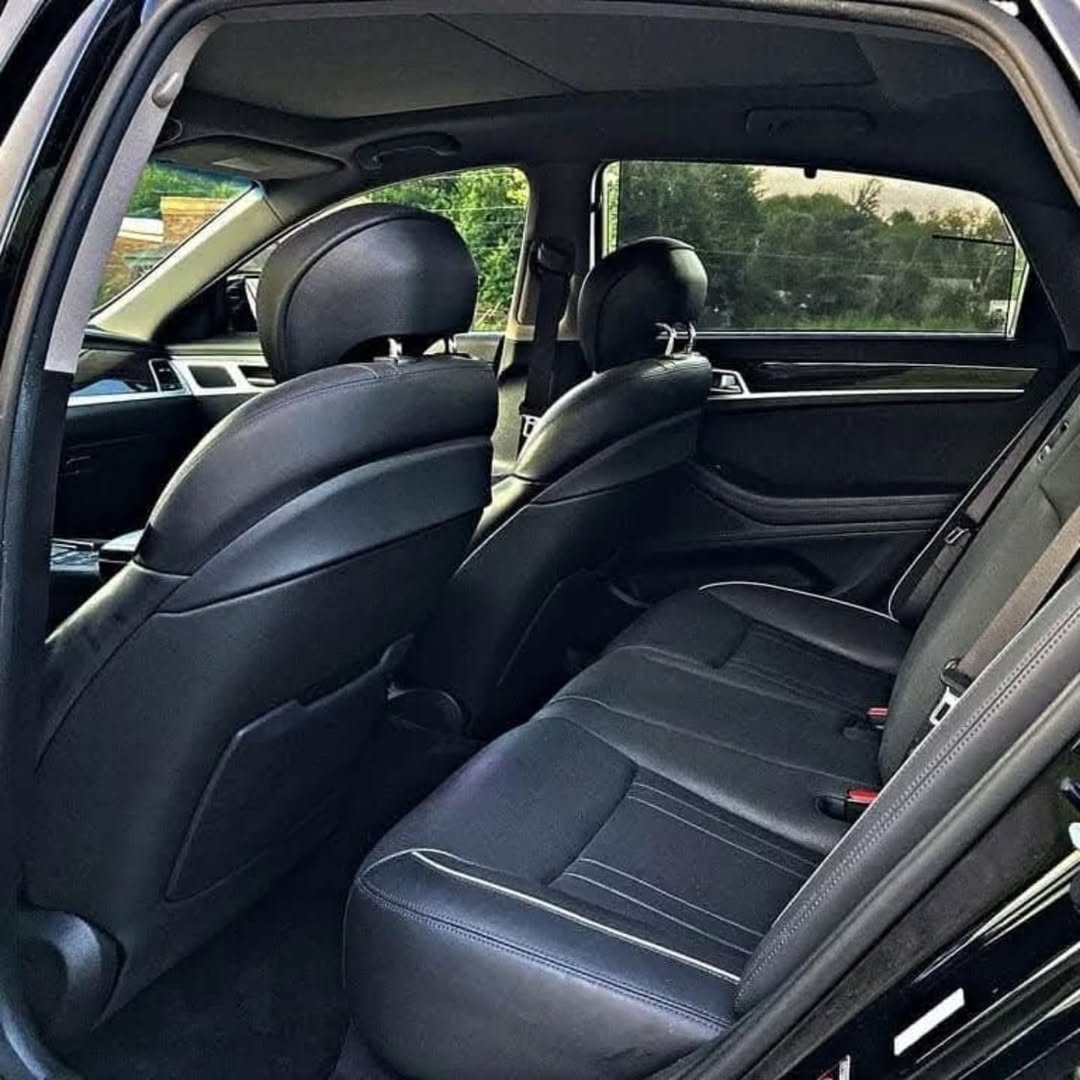 Hyundai Genesis view 6