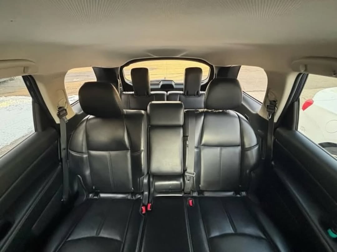 Nissan Pathfinder SL view 3