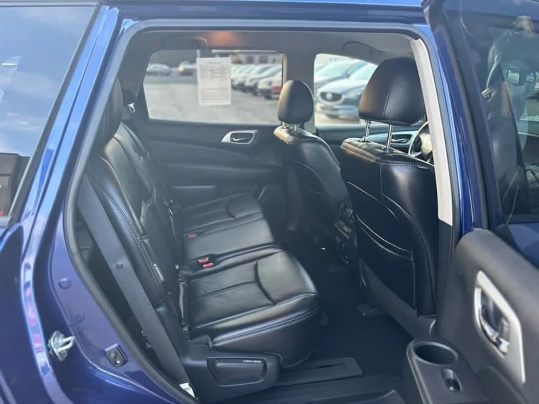 Nissan Pathfinder SL view 4