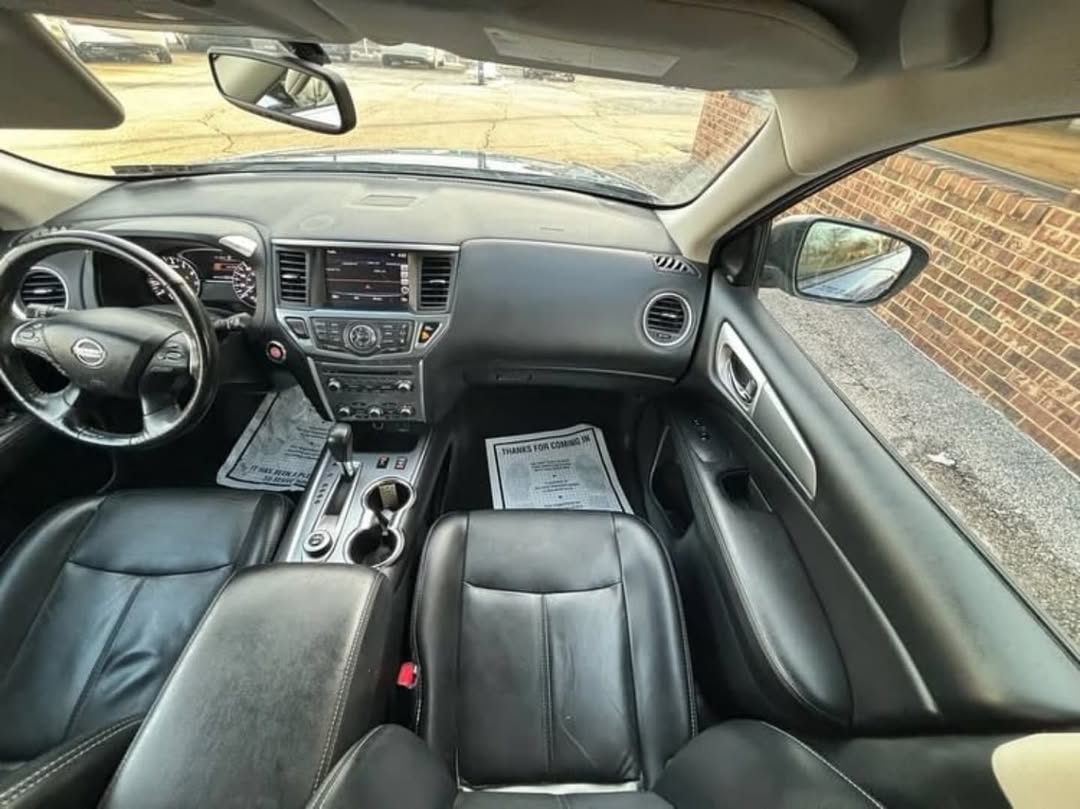 Nissan Pathfinder SL view 5