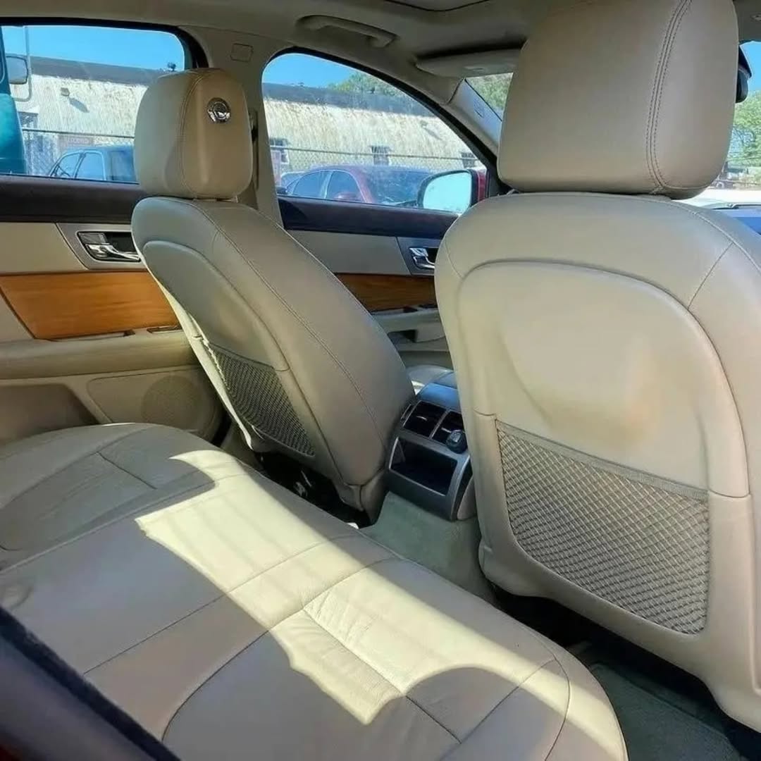 Jaquar XF view 5