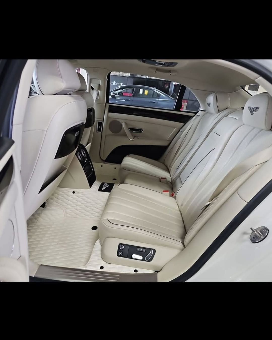 Bentley Flying Spur view 5