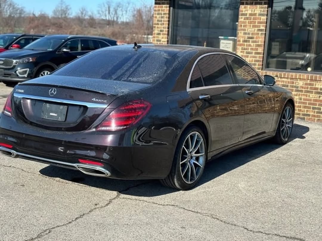 Mercedes Benz S 560 view 4