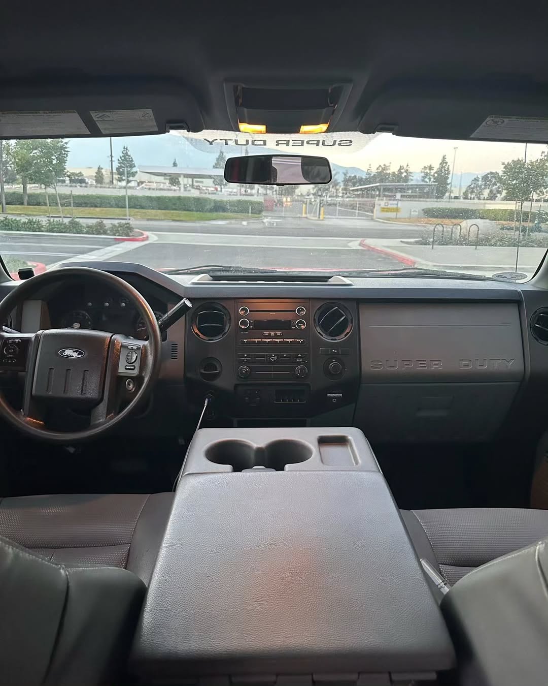 Ford F250 Super Duty view 5