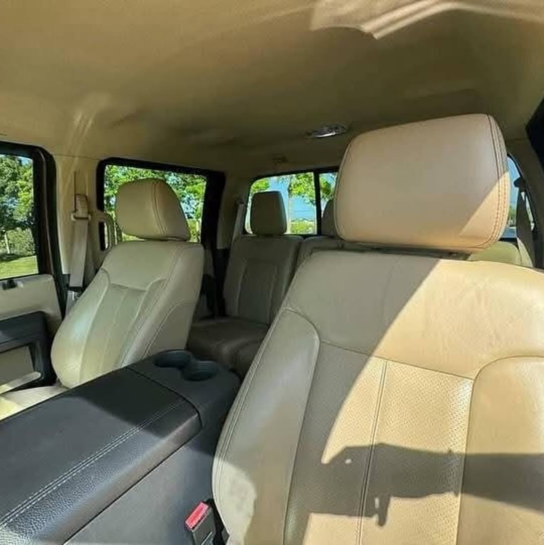 Ford F250 Lariat view 5