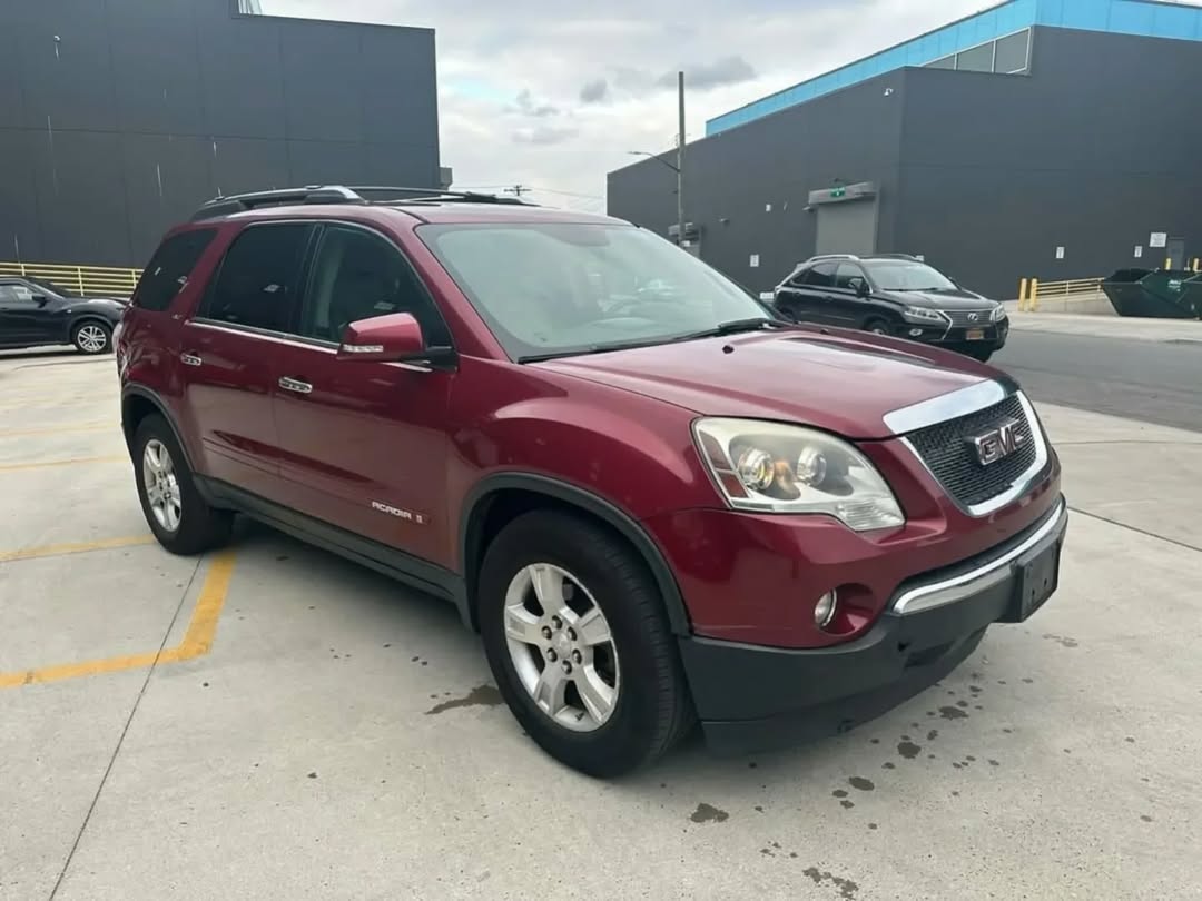 GMC ACADIA AWD view 2