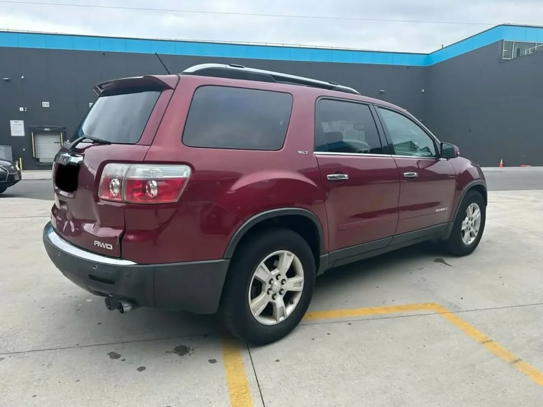 GMC ACADIA AWD view 3