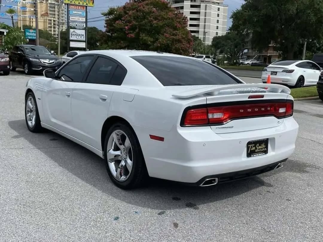 Dodge CHARGER R/T view 3