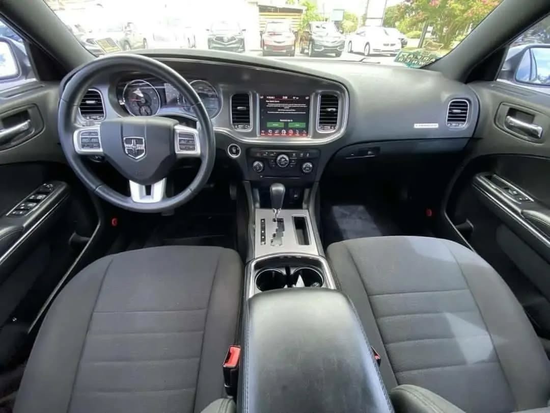 Dodge CHARGER R/T view 4