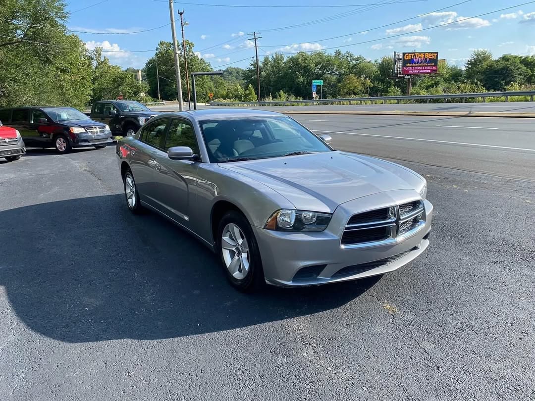 Dodge Charger srt8 view 2