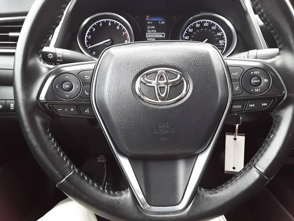 Toyota Camry SE Auto view 7