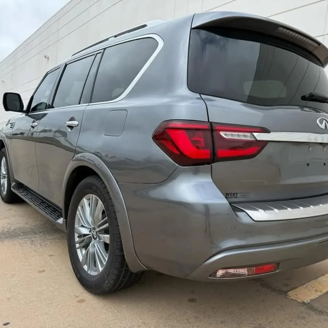 Infiniti QX80 view 7