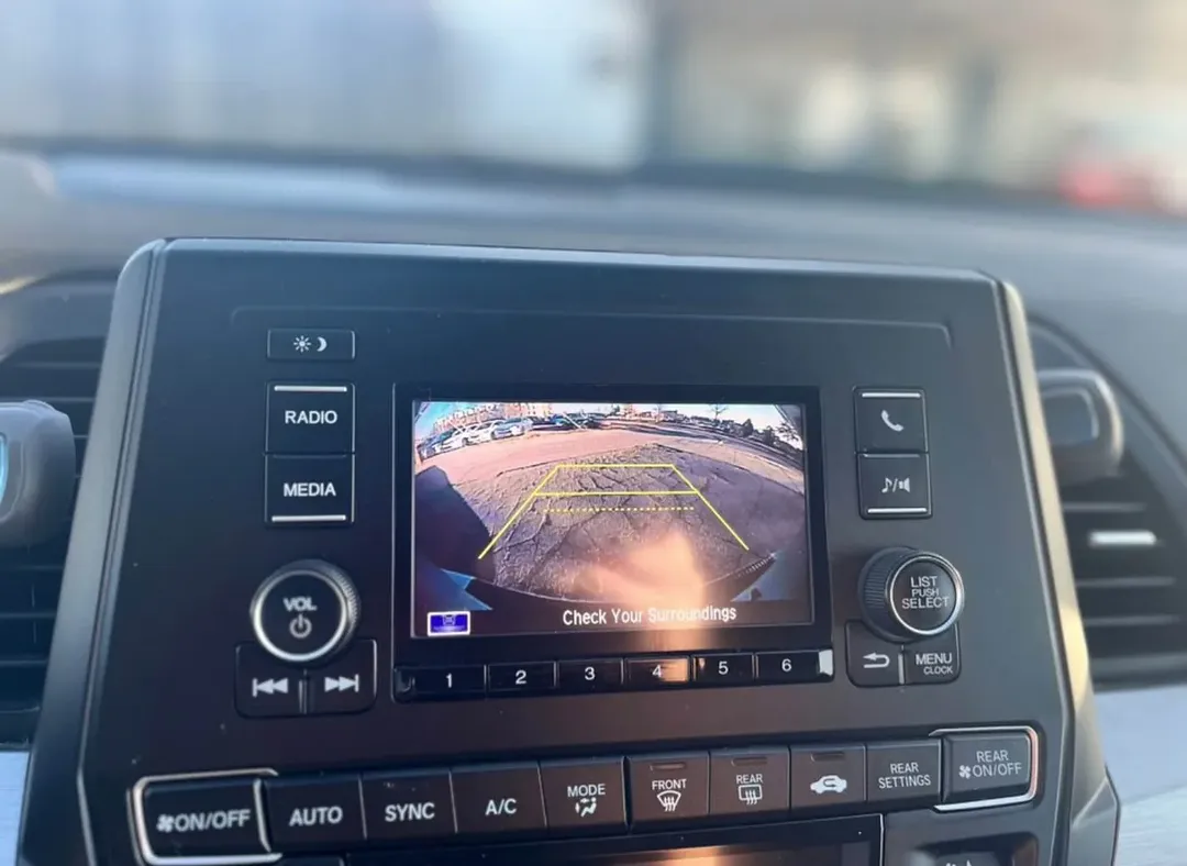 Honda Odyssey LX view 8