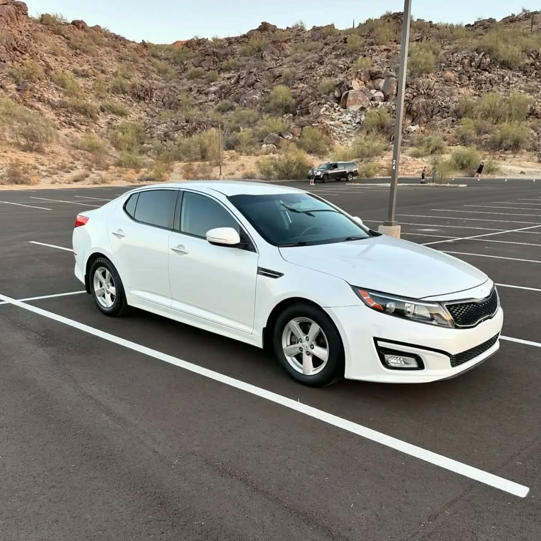 Kia optima Lx view 2