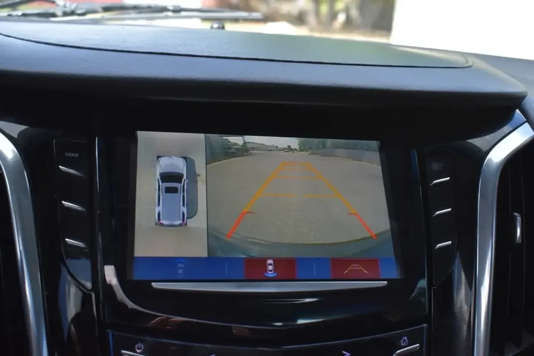 Cadillac Escalade view 5