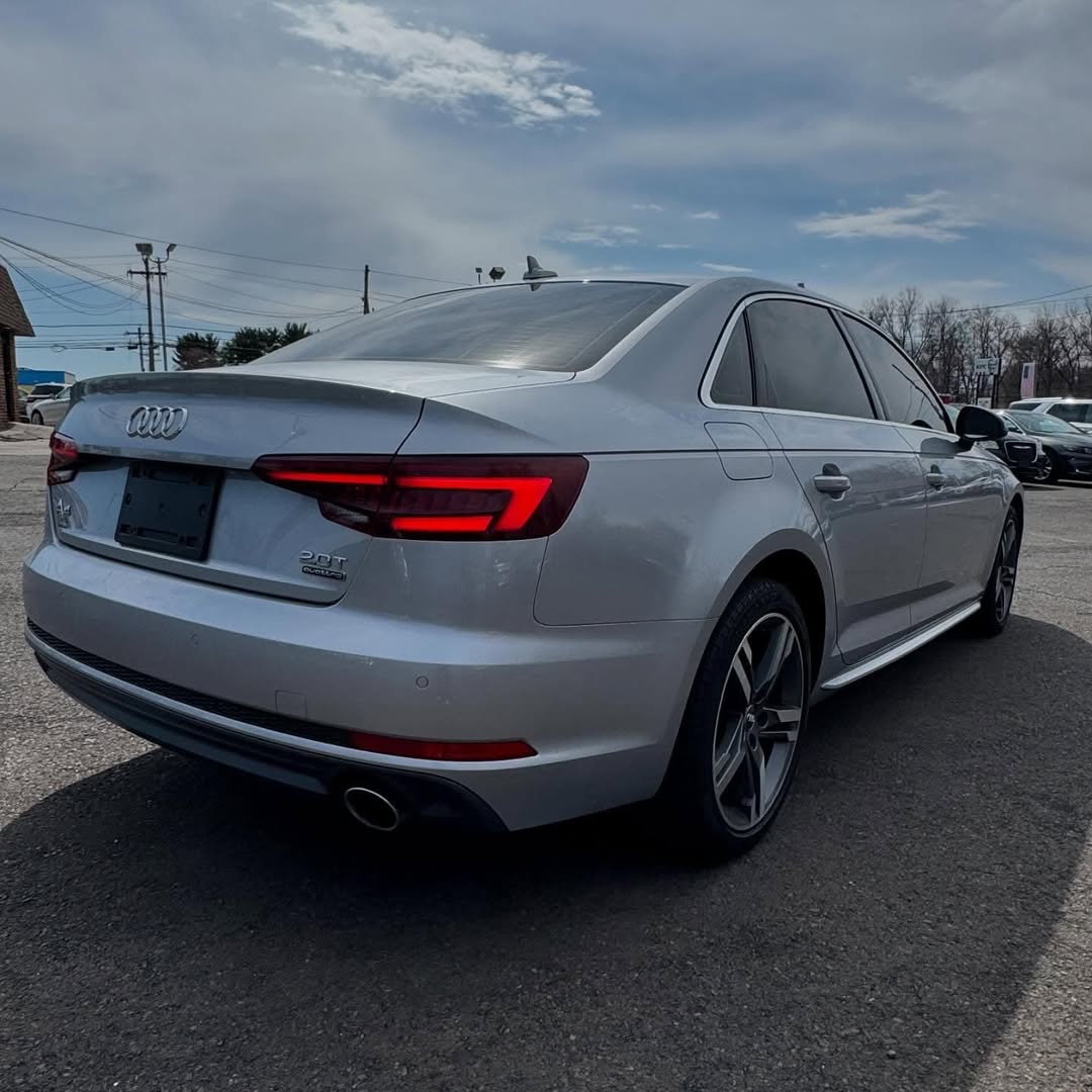 Audi A4 view 7