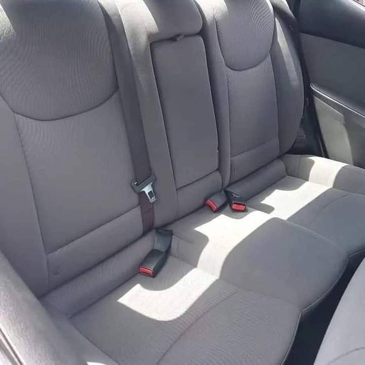 Hyundai Elantra view 5