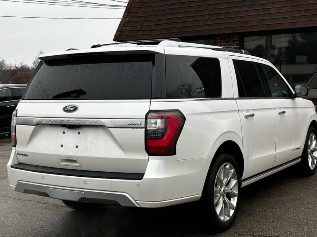 Ford Expedition MAX Platinum view 7