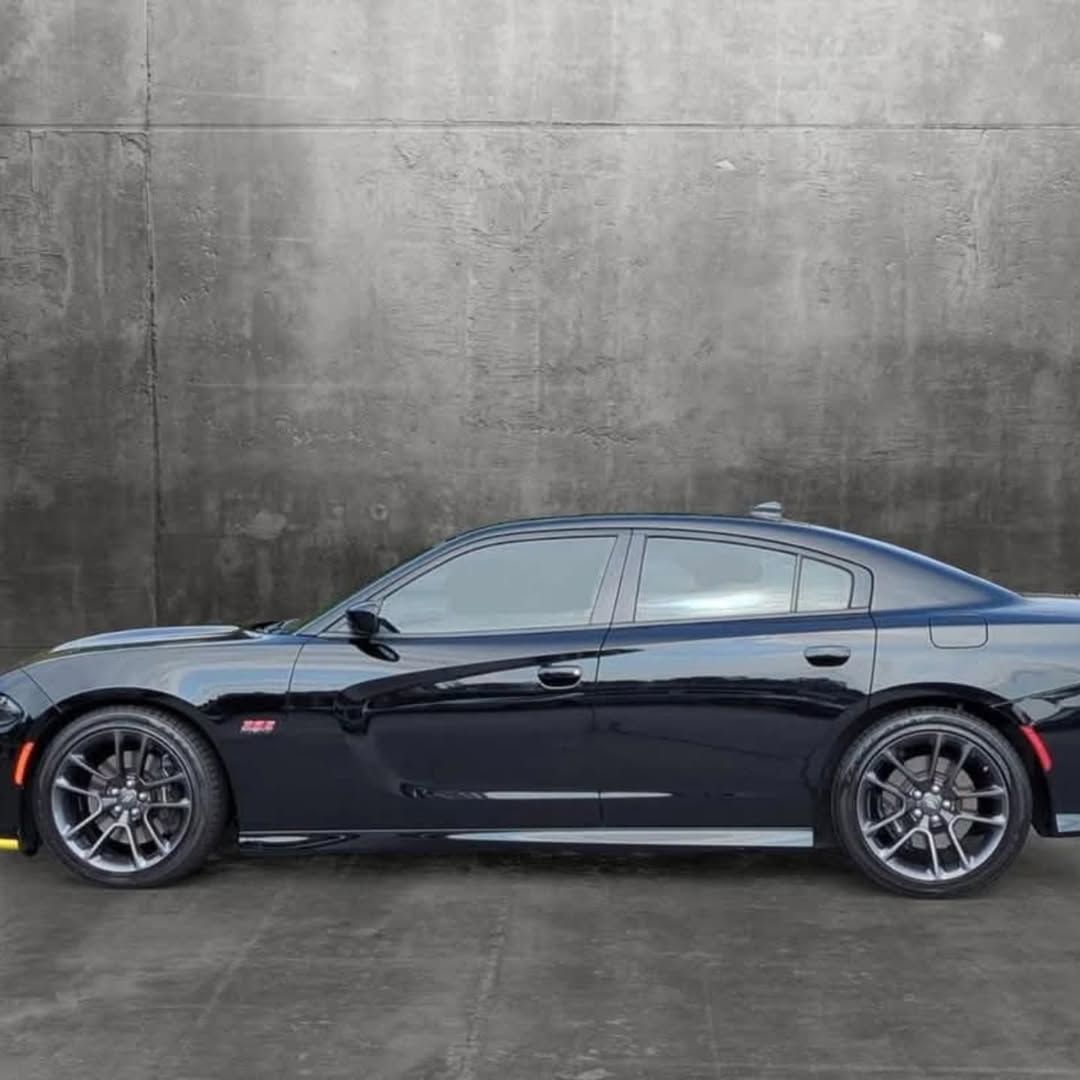 Dodge Charger Scat Pack RWD view 7