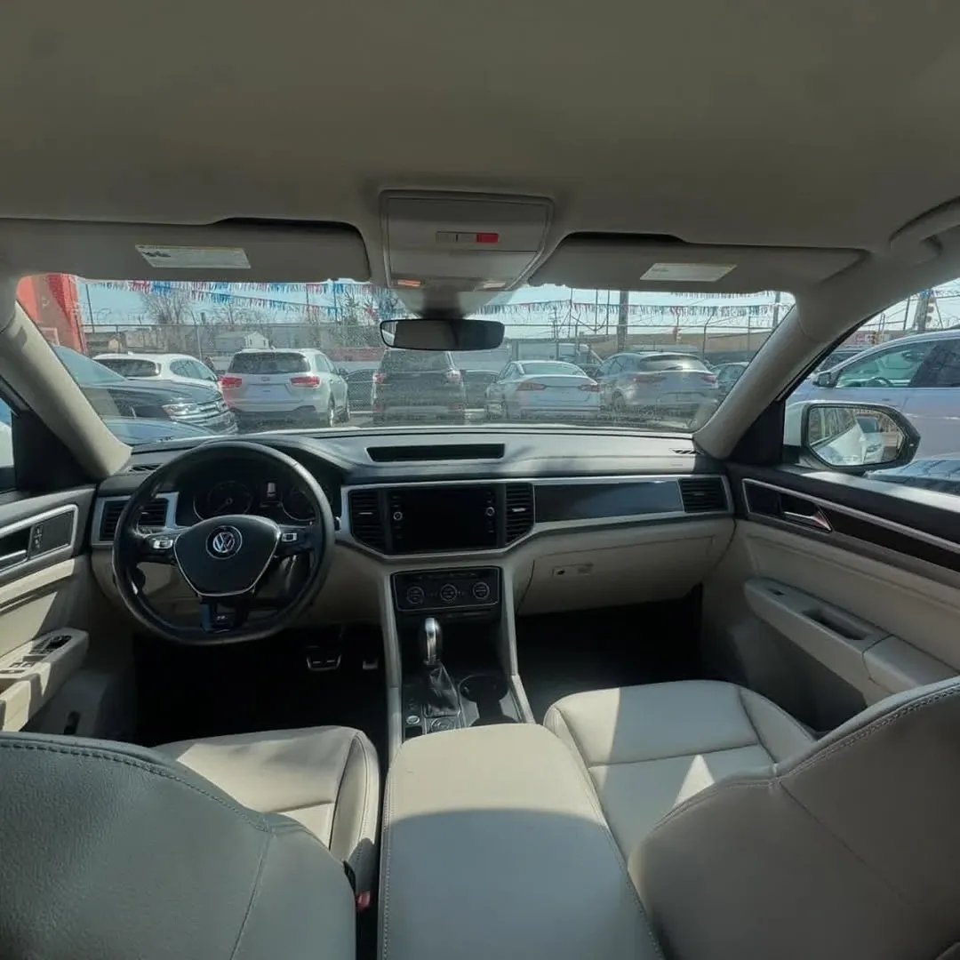 Volkswagen Atlas view 3