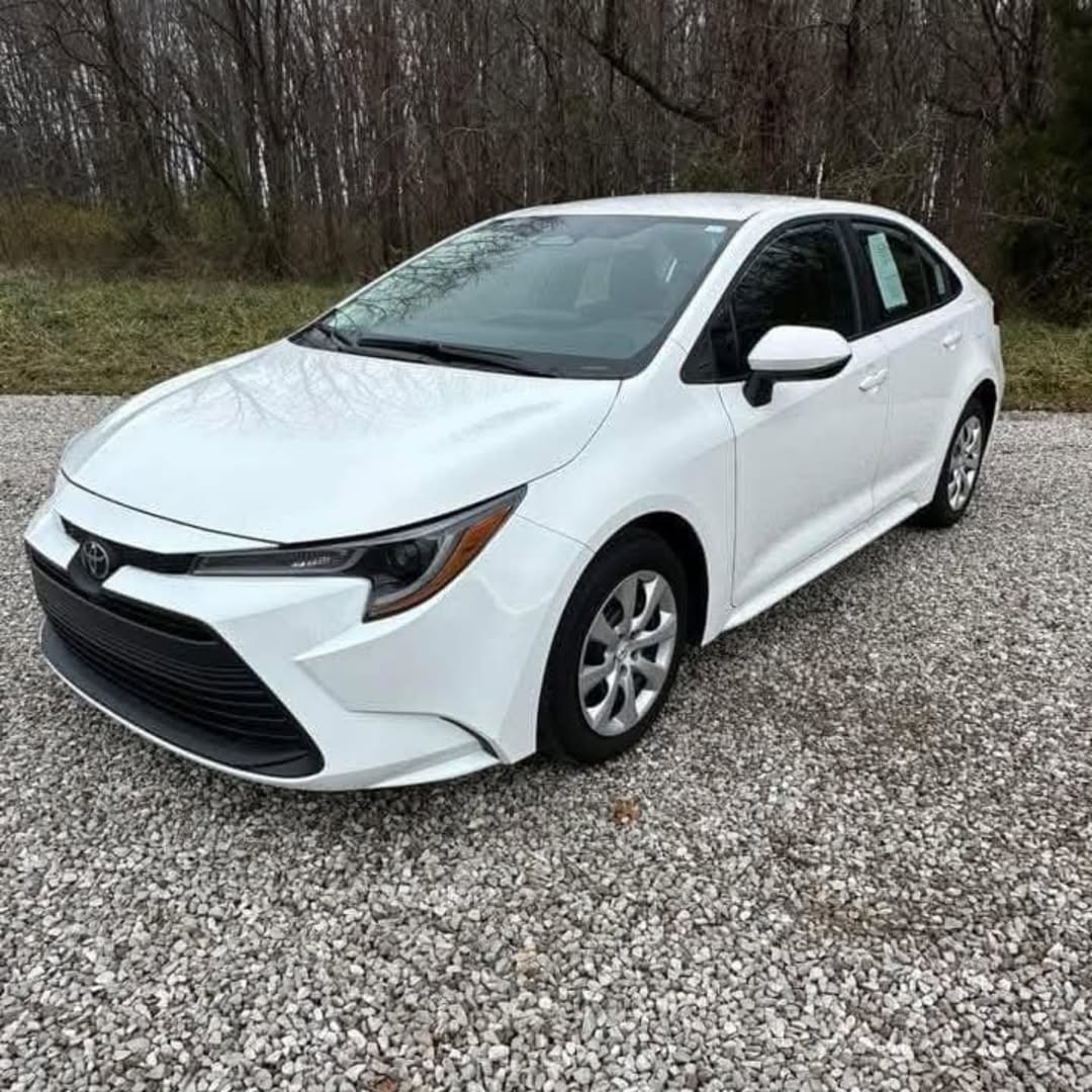 Toyota Corolla LE view 2