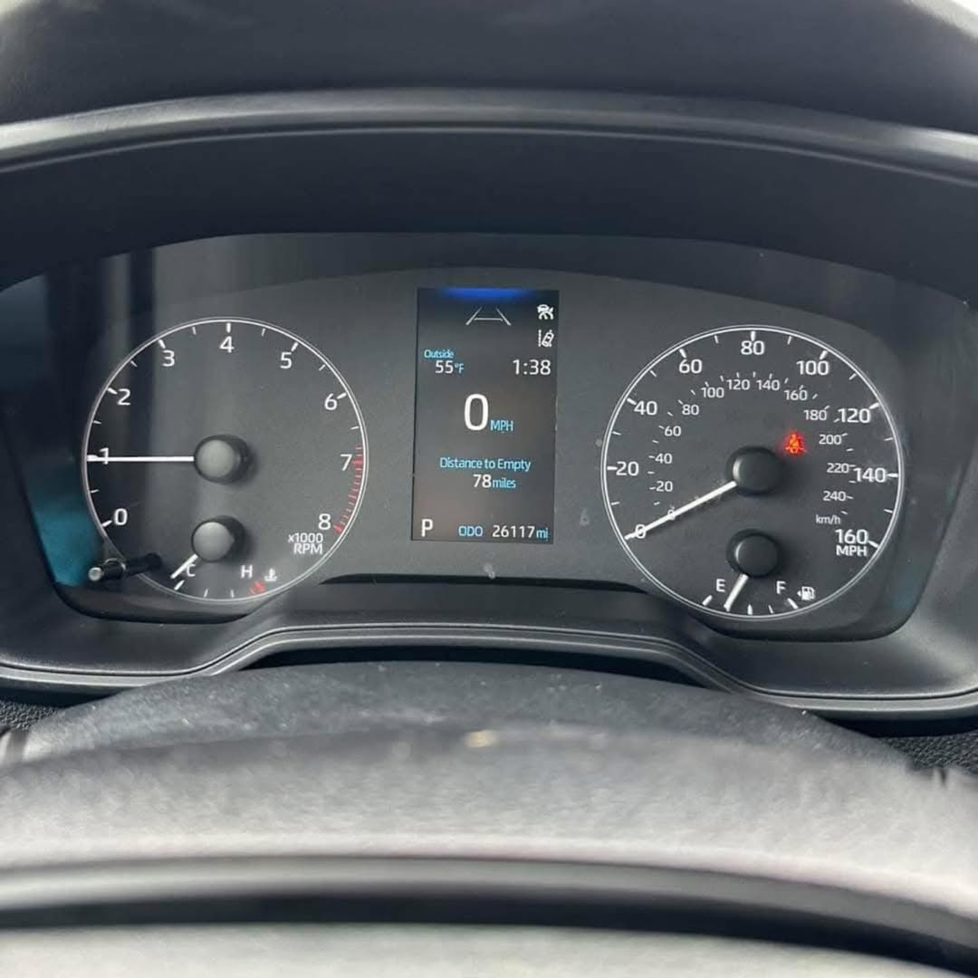 Toyota Corolla LE view 6