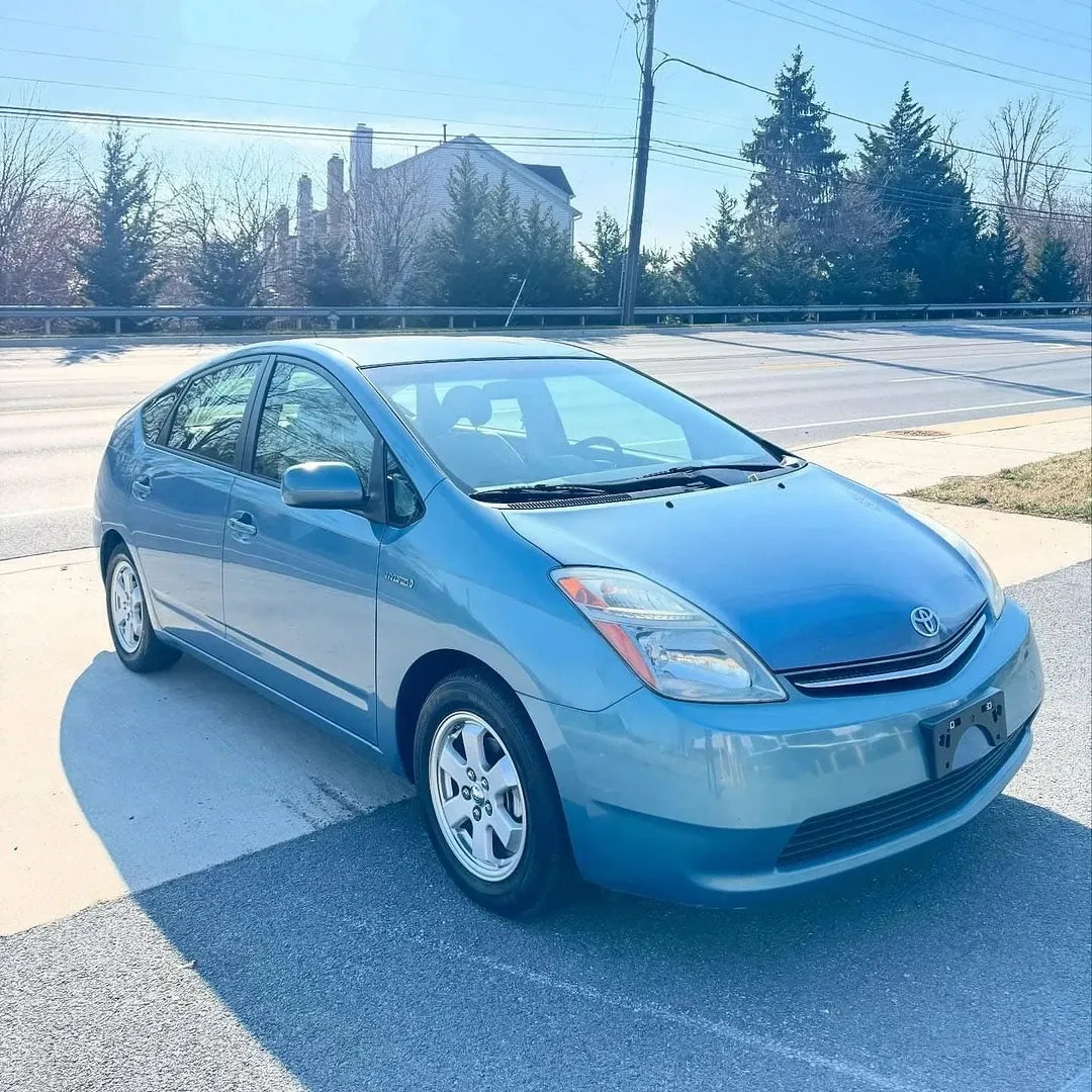 Toyota Prius view 2
