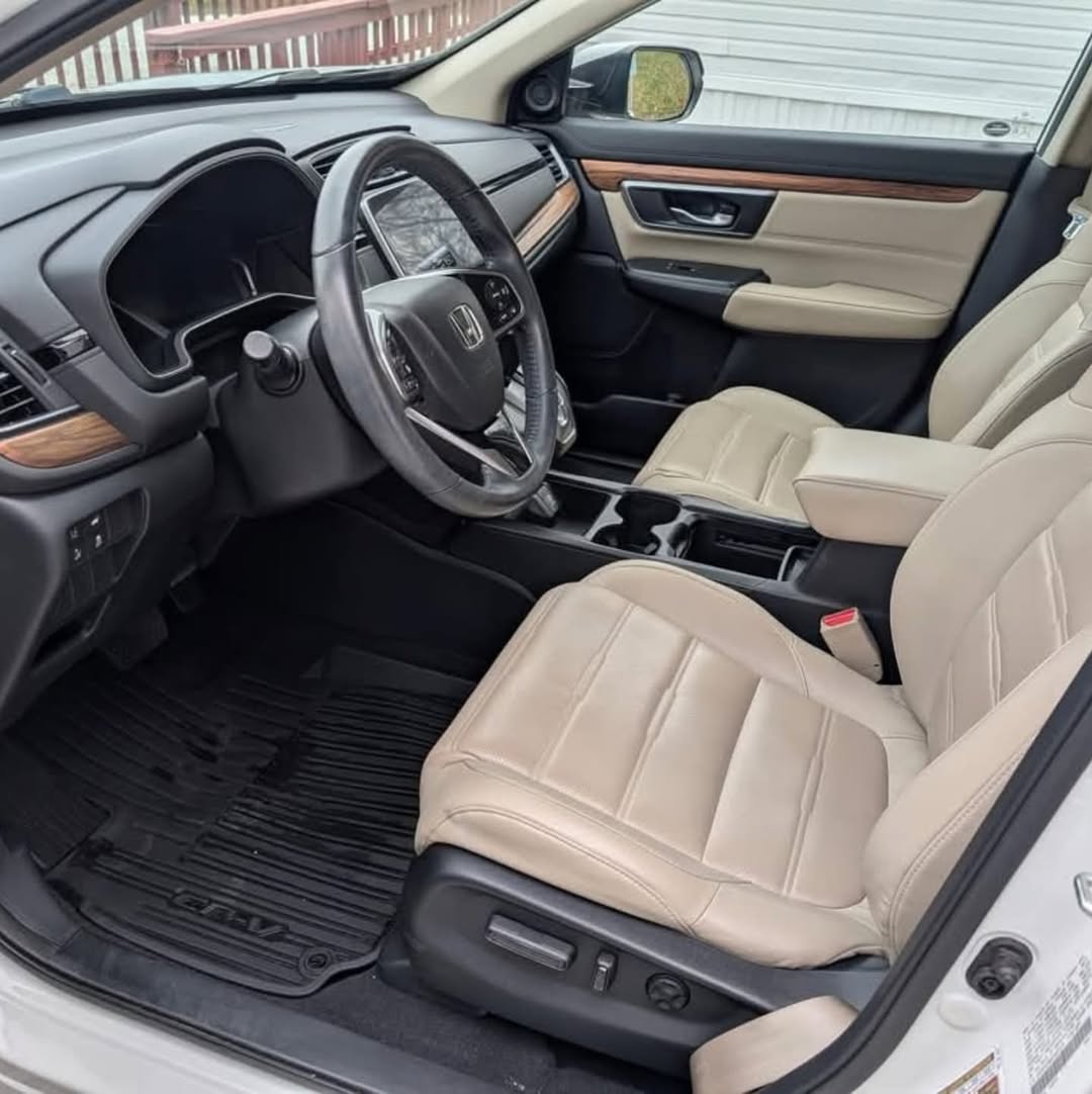 Honda CR-V EX-L view 3
