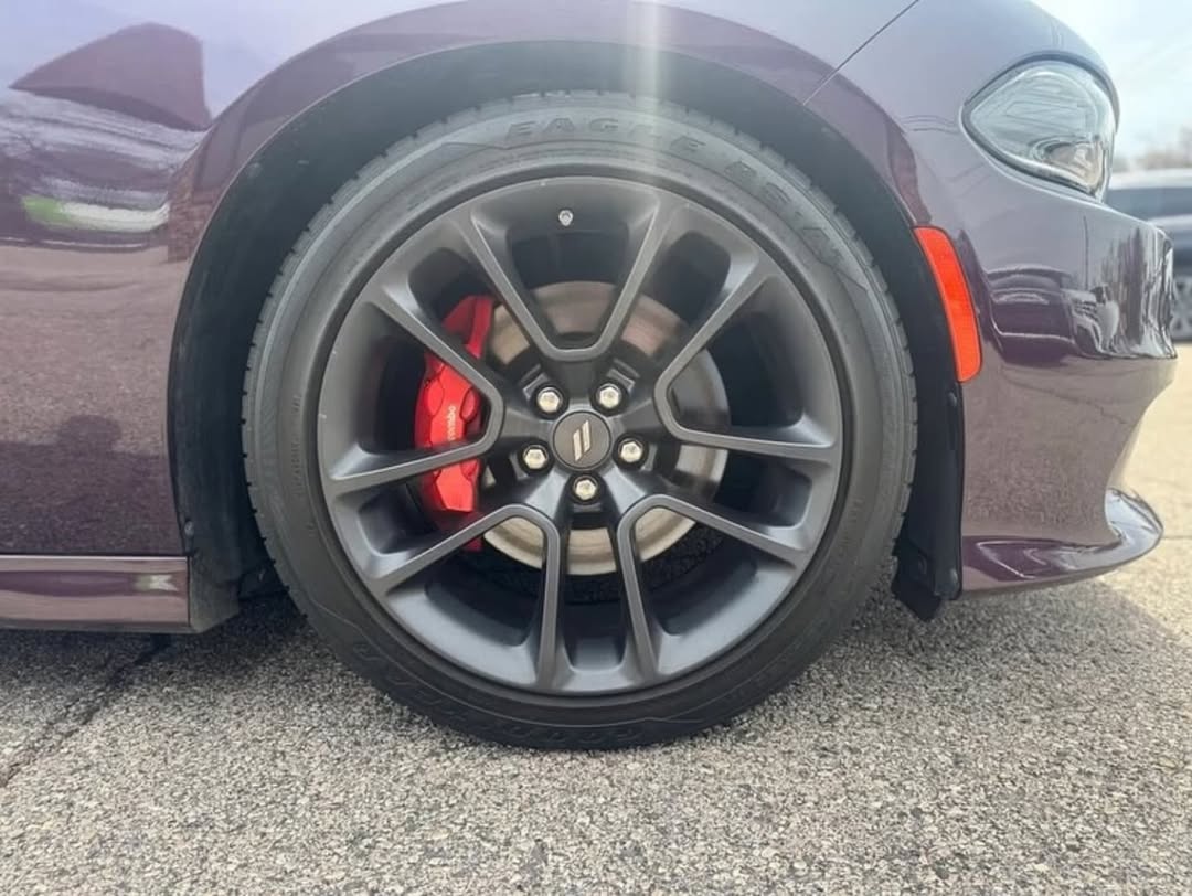 Dodge Charger R/T 4dr Sedan view 6