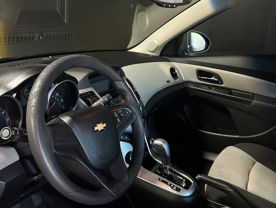 Chevrolet Cruze view 4
